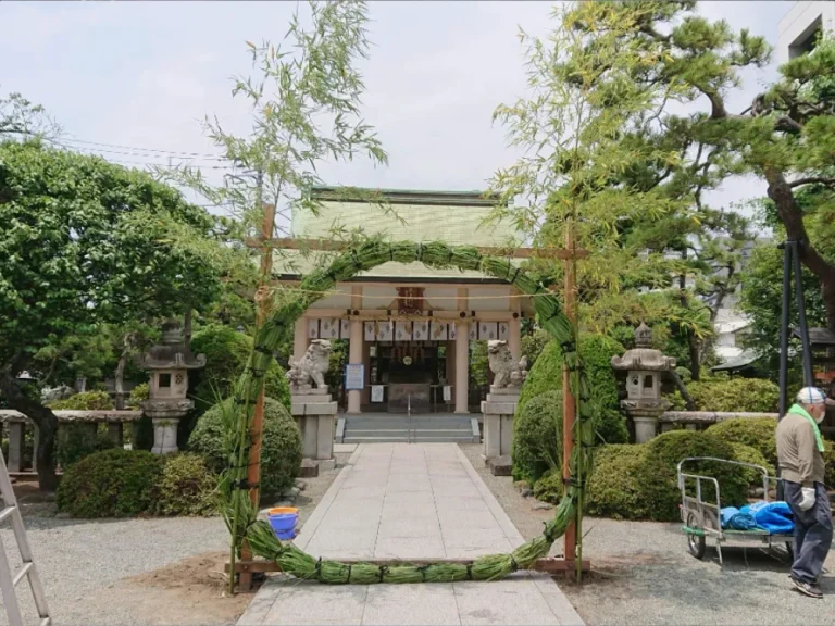 新町嚴島神社（茅ヶ崎市）大祓式｜茅の輪くぐり