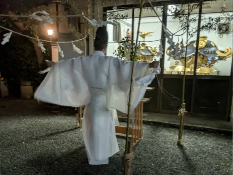 新町嚴島神社（茅ヶ崎市）大祓式｜茅の輪くぐり