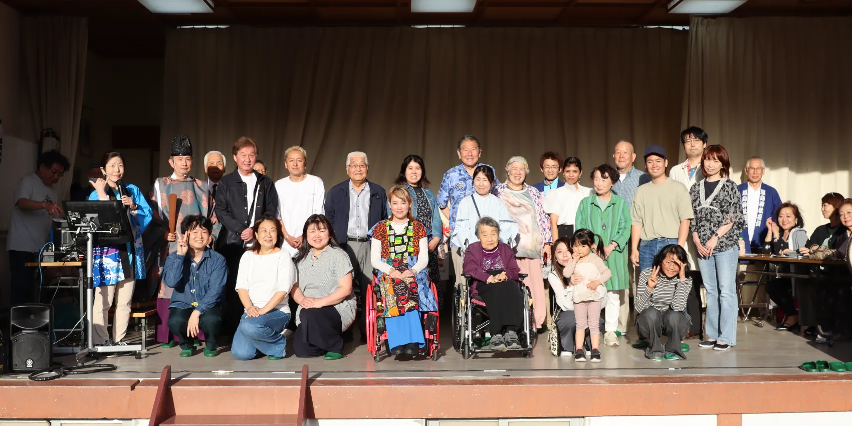 のど自慢大会集合写真｜新町嚴島神社